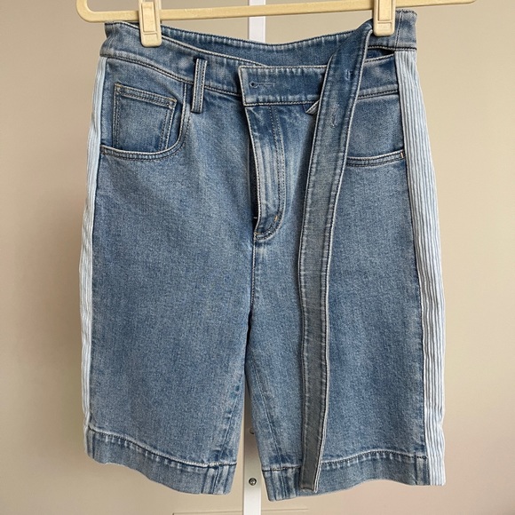 maxrieny by sara wong Pants - MAXRIENY BY SARA WONG JEAN SHORTS SIZE M